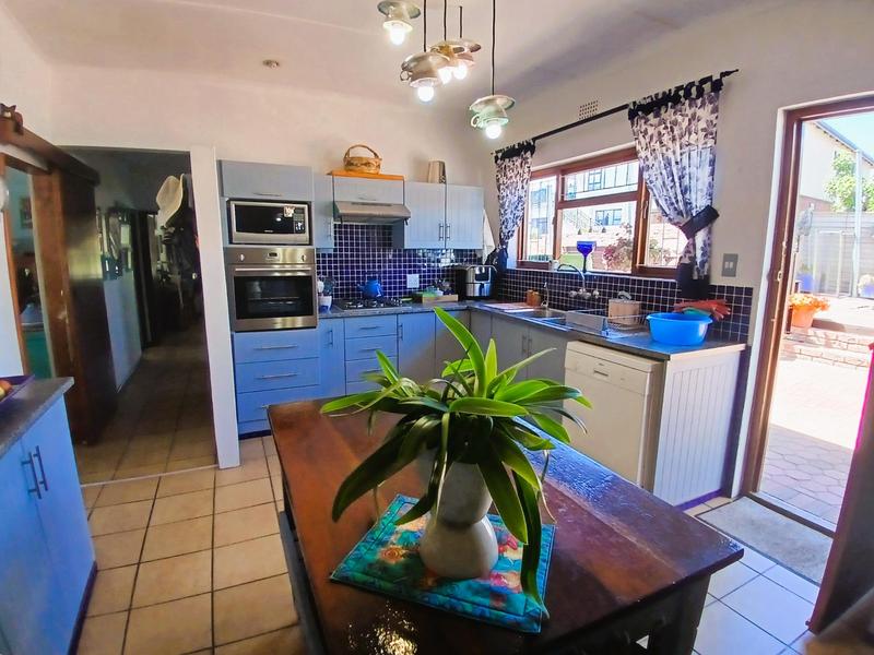 3 Bedroom Property for Sale in Stilbaai Wes Western Cape